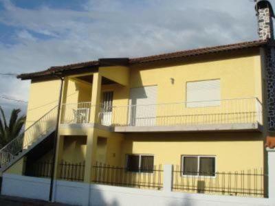 Vivenda Atlantico Hotel Vila Praia de Ancora Exterior photo
